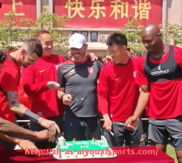 爱游戏体育官网-从英超转会到德甲的球员盘点：有哪些闪耀或沉寂的案例？